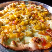 Doces: Califórnia - Pizza Gigante (Ingredientes: Creme de Leite, Leite Condensado, Mix de Frutas, Mussarela)