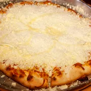 Doces: Chocolate Branco - Pizza Gigante (Ingredientes: Chocolate Branco, Creme de Leite, Mussarela)