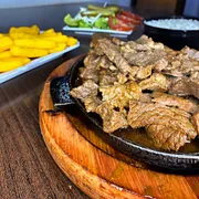 Combos e Porções de Carne: Alcatra no Barbecue + Polenta 800g - Combos 800g (Ingredientes: Combo)