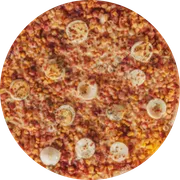 Tradicionais: Americana - Pizza Família (Ingredientes:  Azeitona,  Bacon,  Ervilha,  Milho,  Mussarela,  Orégano,  Ovos,  Palmito,  Presunto, Molho)