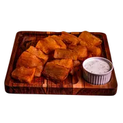 Porções: Mandioca Frita 400g - PORÇÕES (Ingredientes: 400g de Mandioca frita! Sequinha por fora e macia por dentro !)
