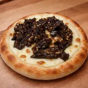 Esfihas Salgadas: Berinjela Com Mussarela - Esfiha Salgada (Ingredientes: Berinjela, Mussarela)