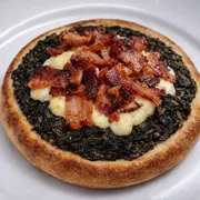 Esfihas Salgadas: Escarola Com Bacon e Catupiry - Esfiha Salgada (Ingredientes: Escarola, Bacon, Catupiry)