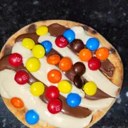 Esfihas Doces: Mista Com M&M - Esfiha (Ingredientes: Chocolate ao Leite, Chocolate Branco, Creme de Leite, M&M)
