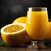 Sucos de Polpa & Natural: Suco Polpa Maracujá com água - Suco Polpa de Maracujá batido com água.