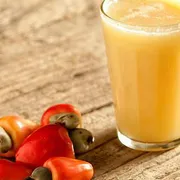Sucos de Polpa & Natural: Suco Polpa Caju com água - Suco Polpa de Caju batido com água.