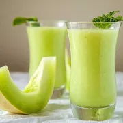 Sucos de Polpa & Natural: Suco Polpa Melão com água - Suco Polpa de Melão batido com água.
