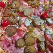 Tradicionais: 32 - Spetacolare - Pizza Grande (Ingredientes: Figo em Calda, Leve toque de Gorgonzola, Mussarela, Presunto de Parma fatiado)
