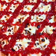 Doces: Cheesecake - Pizza Grande (Ingredientes: Chocolate Branco, Cream Cheese, creme de morango)