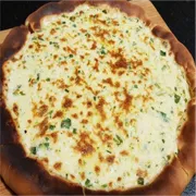 Clássicos: Alho e Óleo - Pizza Gigante (Ingredientes: Alho e Oléo, Molho de Tomate, Mussarela, Orégano)