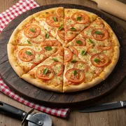 Tradicionais: Margherita - Pizza Grande 35 cm3 sabores (Ingredientes: Manjericão, Mussarela, Parmesão, Tomate)