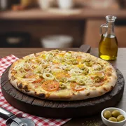 Tradicionais: Portuguesa - Pizza Grande 35 cm3 sabores (Ingredientes: Azeitona, Cebola, Mussarela, Ovo, Presunto, Tomate)