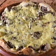 Especiais: Alcatra alho e oleo - Pizza Gigante (Ingredientes: Alcatra, Alho, Molho de Tomate, Mussarela, Orégano)