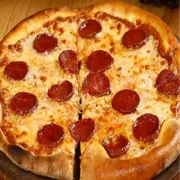 Nobres: Pepperoni - Pizza Gigante (Ingredientes: Molho de Tomate, Mussarela, Orégano, Pepperoni)