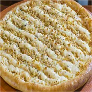 Clássicos: Frango Cremoso - Pizza Gigante (Ingredientes: Creme de Leite, Frango Desfiado, Milho, Molho de Tomate, Mussarela, Orégano)