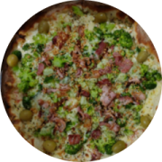 Variadas: 50-Brócolis - Pizza Grande (Ingredientes: Alho, Azeitona, Bacon, Brócolis, Molho de Tomate, Mussarela, Orégano)