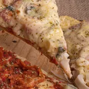 Tradicionais: CAIÇARA - Pizza Grande (Ingredientes: Calabresa, Cebola, Coberta cMussarela, Manjericão, Molho de Tomate, Orégano, Palmito)