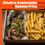 Porções Pequena 500g: Alcatra Acebolada 600g + Batata Frita 400g - Porções (Ingredientes: Picadinho de alcatra, cebola, Acompanha Batata Frita)