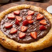 Edicao Limitada Mes das Mulheres: Esf de Nutella com Morango - Creme de avelã com morangos selecionados (fina camada de mussarela na base)
