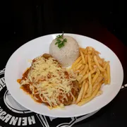 Porções: Bife à Parmegiana - Grande (Ingredientes: ARROZ, Bife a parmegiana, fritas, Vinagrete)