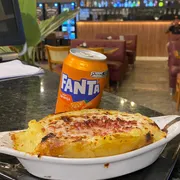 COMBOS: Combo Batata Recheada e Uma Fanta Lata 350ML - UMA BATATA RECHEADA REQUEIJÃO COM BACON MAIS UMA FANTA LATA.