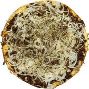 Tradicionais: Alcatra Acebolada - Pizza Grande (Ingredientes: Alcatra Acebolada Refogada, Molho de Tomate, Mussarela, Orégano)
