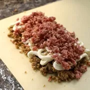 Pastéis Especiais: Blumenau - Pastel G (Ingredientes: Carne Moída, Queijo, Linguiça Blumenau, Cream Cheese)
