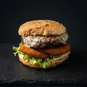 Hambúrguer: Onion Burguer - Hambúrguer (Ingredientes: Pão Gourmet, Alface, Molho Especial, Aneis de cebola 3x, Hamburguer 120g)