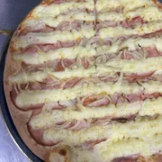 Lombo: Lombo C/ Requeijão - Pizza Grande (Ingredientes: Cebola, Lombo, Molho de Tomate Artesanal, Requeijão)