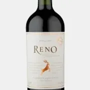 Vinhos Nacionais e Importados: VINHO RENO CABERNET 750 ML - Este Carménère entrega aromas de frutas negras, com leve toque de especiarias ao ser servido.
