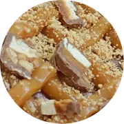 Brood Doces: Charge - Pizza Pré-Assada | Grande (Ingredientes: Chocolate ao Leite, Doce de Leite, Paçoca Amendoim, Chocolate Charge)