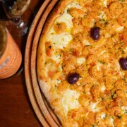 Especiais 4: Pizza de camarao - Pizza Grande (Ingredientes: Molho da Casa, Camarão, Mussarela, Catupiry Original)