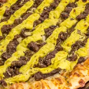 Carnes: Filé na Mostarda - Pizza Pequena (Ingredientes: Molho, Mussarela, Filé, Molho de mostarda da casa)