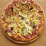 Tradicionais: Sorocabana - Pizza Grande (Ingredientes: Ervilha, Molho, Ovo, Palmito, Parmesão, Azeitona, Calabresa, Muçarela, Orégano)