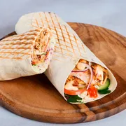Sanduíches Árabes: Pirata Topzeira - Sanduíche Árabe (Ingredientes: Pão Árabe, Molho Artesanal, Hambúrguer Bovino, Bacon, Queijo Mussarela, Alface, Tomate, Batatinha Frita)