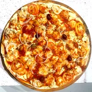 Gourmet: Cap. Camaron - Pizza Grande (Ingredientes: Molho de Tomate Artesanal, Camarão a Milanesa, Queijo Mussarela, Tomate, Cebolas, Azeitonas, Orégano)