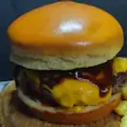 Burguer Artesanal: Jd. Jangadeiro - Burguer Artesanal (Ingredientes: Pão Brioche, Maionese da Casa, Burguer de 150gr, Queijo Prato, Molho Barbecue, Bacon, Picles)