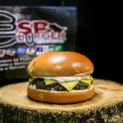 Burguer Artesanal: Smash Burguer - Burguer Artesanal (Ingredientes: Pão Brioche, Maionese da Casa, Burguer de 70gr, Queijo Prato, Picles)