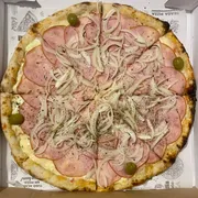 Tradicionais: Lombinho - Pizza Grande (Ingredientes: Molho, Mussarela, Lombo Canadense, Cebola Fatiada)