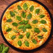 Tradicionais: MARGUERITA ZOOM - Pizza Grande (Ingredientes: Molho de Tomate, Mussarela, Tomate, Parmesão, Azeitona, Orégano)