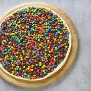 Doces: Confete - Pizza Grande (Ingredientes: Chocolate, Confete)