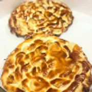 Doces: BANANA FLAMBADA - Pizza Grande (Ingredientes: CREME DE LEITE, MUSSARELA, BANANA, CHOCOLATE BRANCO)