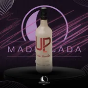 Vodka: Up Frutas Vermelhas 990ML)