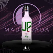 Vodka: Up Maça Verde 990ML)