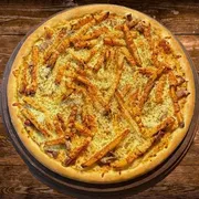 Sabores Premium: Filé Com Fritas - Pizza Gigante (Ingredientes: Batata Frita, Filé de Carne Bovina em Tiras, Mussarela, Molho de Tomate, Orégano)
