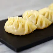 Harumaki: Guiosa suina com nira 4 unds - Harumaki 02 Unidade (Ingredientes: Item não modificavel)