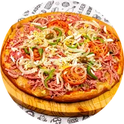 Tradicionais: Napolitana - Pizza Grande (Ingredientes: Azeitona, Calabresa, Cebola, Molho, Mussarela, Ovos, Pimentão, Presunto, Tomate)