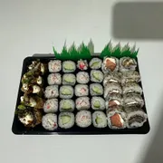 Combinados: Combinado Promocional 35 Peças - 5 Uramaki filadelfia 5 uramaki skin 10 hossomak salmão 10 hossomaki pepino 5 hot roll(NÃO FAZEMOS ALTERAÇOES)