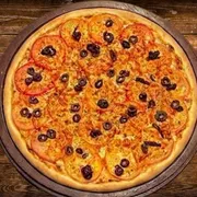Sabores Leves: Napolitana - Pizza Gigante (Ingredientes: Azeitona, Mussarela, Parmesão, Molho de Tomate, Orégano, Tomate)