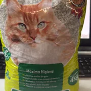 PARA SEU PET: AREIA PARA GATOS PCTE 4 KG - PACOTE COM 4 KILOS